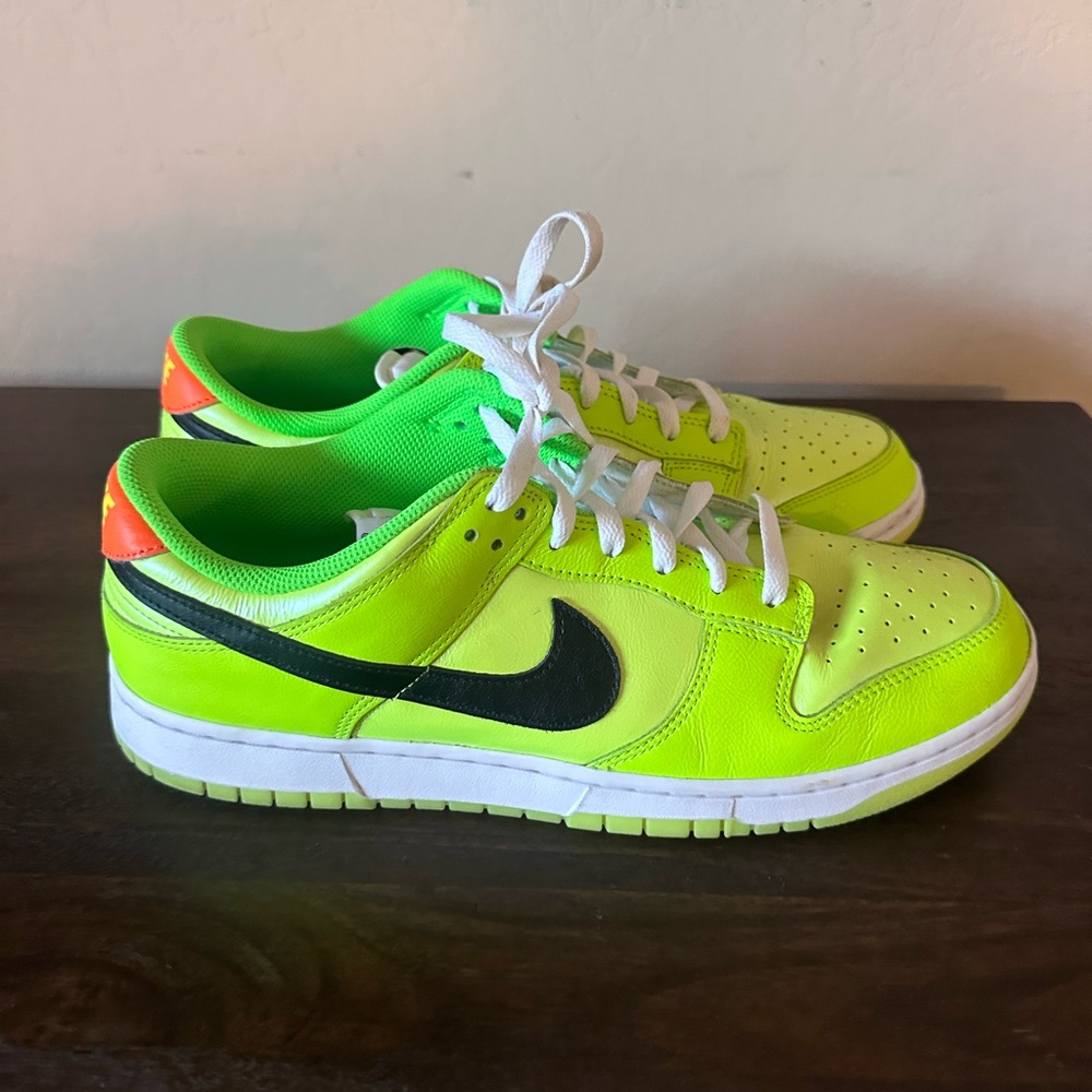 Nike Dunk Low SE Volt size 12.5